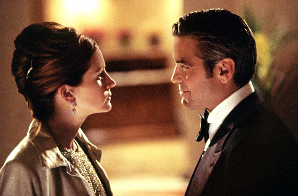 julia_roberts_george_clooney_ocean's_eleven_001 julia_roberts_george_clooney_ocean's_eleven_001